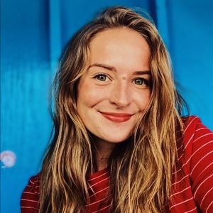 Meet your Posher, Alexis